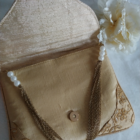 Floral Bag! - Picture 2 of 11